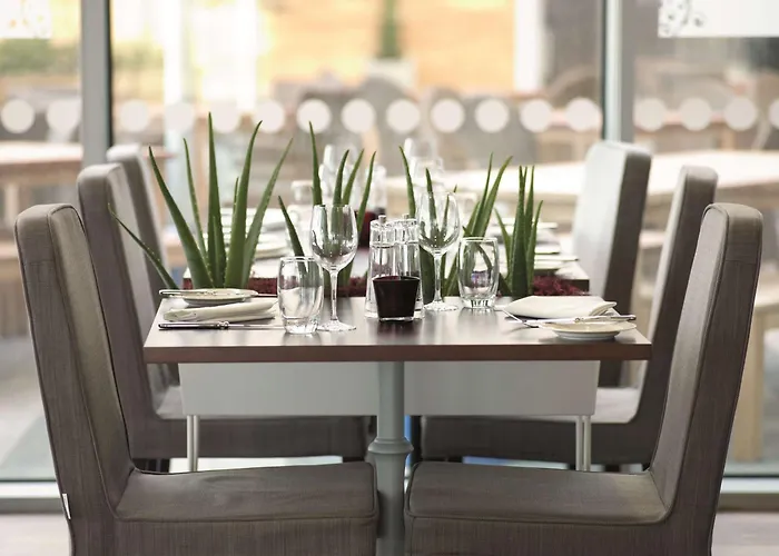 Radisson Blu East Midlands AirportAirport Hotel